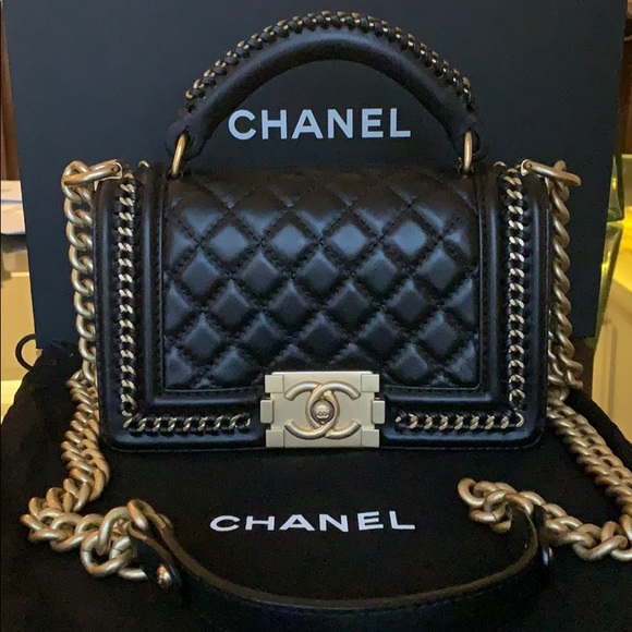 CHANEL Handbags - ❌SOLD❌Chanel Boy bag le boy with Handle - Small